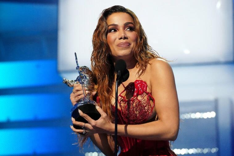 anitta best latin song