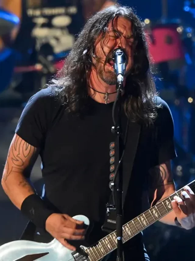 See Why Dave Grohl Breaks Down During Taylor Hawkins Concert